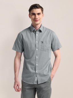 U.S. POLO ASSN. - Geometric Printed Green Short Sleeves Spread Collar Shirt