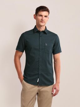 U.S. POLO ASSN. - Printed Green Short Sleeves Spread Collar Shirt