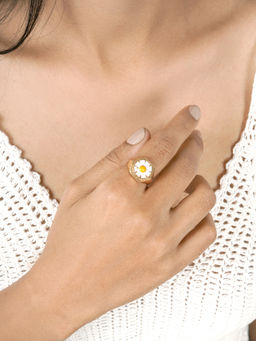 Joker and Witch - Joker & Witch Dainty Daisy Signet Ring