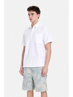 Snitch - White Solid Half Sleeves Regular Casual Shirt for Men