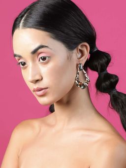 Odette - Women Exquisite Gold Textured Drop Earrings