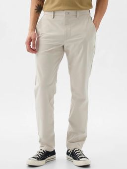 GAP - Men Off White Polyester Solid Regular Fit Casual Trouser