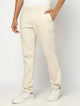 GAP - Men Beige Cotton Solid Slim Fit Chinos