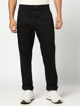 GAP - Men Black Cotton Solid Slim Fit Chinos
