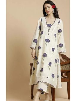 EthniFlair - Women Cotton Panelled Embroidered Floral Kurta & Palazzo - Purple