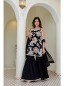 Black color option, Sold out, Currently selected