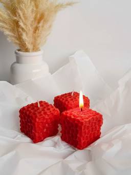 atorakushon - Red Honeycomb Cube Scented Candle Decoration (Pack of 3)
