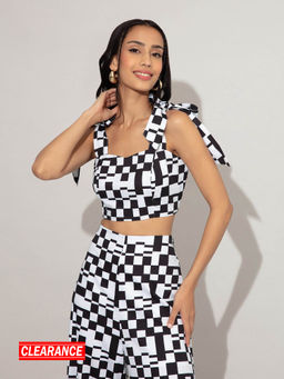 Twenty Dresses by Nykaa Fashion - Black And White Geometric Printed Bandeau Crop Top