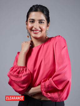 Twenty Dresses by Nykaa Fashion - Pink Solid Round Neck Blouson Crop Top