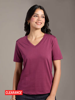 Twenty Dresses by Nykaa Fashion - Basics Plum Solid V Neck Short Sleeves T-Shirt