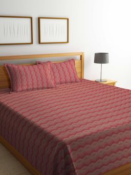 FABINALIV - Red Chevron Handwoven Bedcover with 2 Pillow Covers (King)