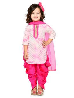 SAKA DESIGNS - Tie And Dye Pink Georgette Kurta With Dhoti Set