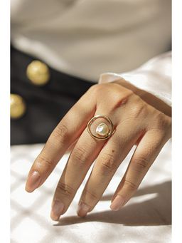 AlterEGO - Pearl Twist Ring