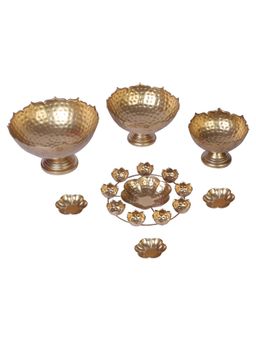 Amaya Decors - Gold Metal Taj with Centre Decorative Platter Tealight Holder Set of 7