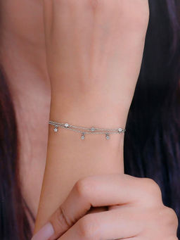 Kai Jewel - Sterling Silver Shimmering String of Stars Charm Bracelet
