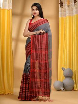 DESH BIDESH - Women Grey Pure Cotton Floral Saree without Blouse