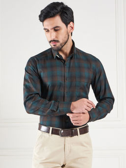 Louis Stitch - Multi-Colour Regular Fit Multi-Colour Stripes Shirt