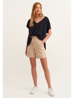 OXXO - Cream Solid Shorts