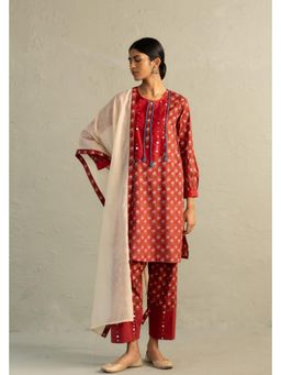 Charkhee - Phool Dori Short Kurta Set With Dupatta And Salwar