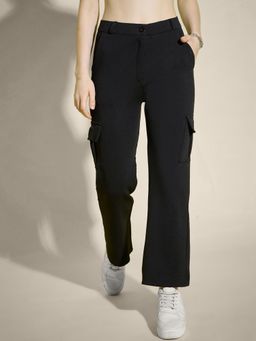 Buynewtrend - Women Black Plus Size Straight Fit Full Length Solid Cargo Pant