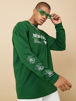 Styli - Green Long Sleeve Oversized T-Shirt with Front Sleeve Print Detail