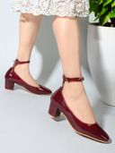 Maroon color option, Currently selected