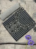 Black color option, Sold out, Currently selected