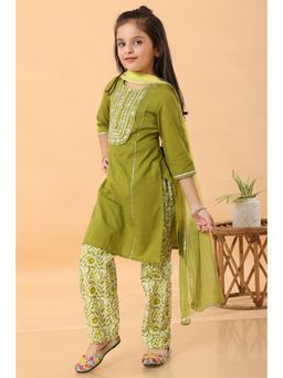 MASTARANG - Green Floral Kurti with Pant and Dupatta (Set of 3)