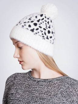 Bharatasya - Dalmatian Pattern Fur Pom Knitted Beanie Cap