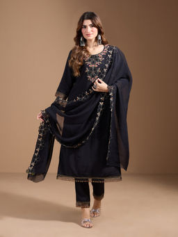 Gahan - Roman Silk Floral Embroidered Lace Work Black Kurta Pant with Dupatta (Set of 3)