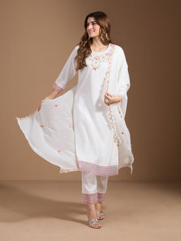 Gahan - Roman Silk Floral Embroidered Lace Work Black Kurta Pant with Dupatta (Set of 3)