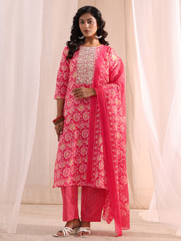 Gerua By Libas - Coral Printed Straight Cotton Kurta with Pant and Dupatta
