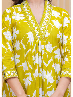 Meera Fab - Yellow Floral Regular Cotton Kurta with Palazzo and Dupatta