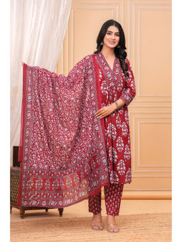 Meera Fab - Maroon Floral Regular Cotton Kurta with Pant and Dupatta