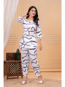 Black color option, Sold out, Currently selected