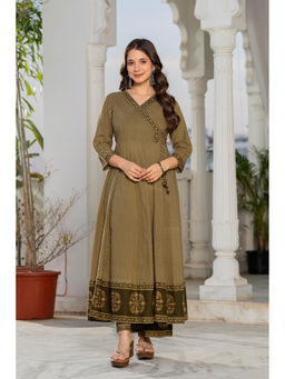 Meera Fab - Green Printed Regular Cotton Kurta with Pant and Dupatta