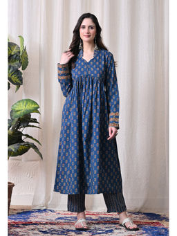 Meera Fab - Blue Floral Regular Cotton Kurta with Pant and Dupatta