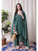 Green color option, Sold out, Currently selected