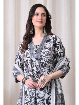 Meera Fab - Black Floral Regular Cotton Kurta with Pant and Dupatta