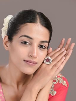 Designbox - Gold Tone Kundan Ring Size Adjustable