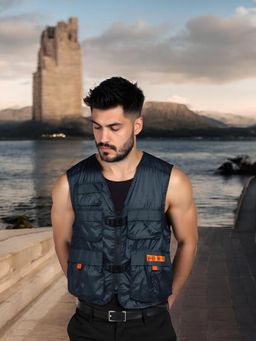 WOODLAND - Unisex Green Sleeveless Jacket