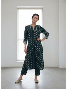 BulBul - Women Green Rayon Kurta with Pant (Set of 2)