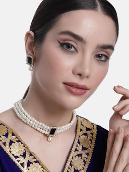 Peora - Beads Black Kundan Choker Necklace with Earrings