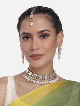 Peora - White Kundan Choker Necklace and Dangle Earrings with Maang Tikka