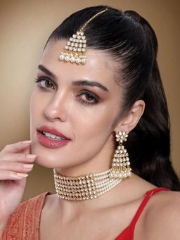 Peora - Kundan Pearl Choker Necklace and Earrings with Maang Tikka
