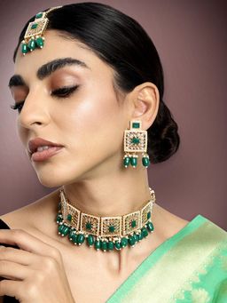 Peora - Kundan Pearl Choker Necklace and Earrings Maang Tikka for Women