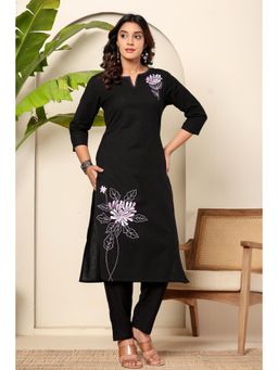 Gahan - Flamboyant Black Embroidered Kurta with Pants