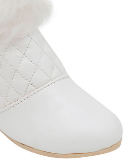 D'chica - White Solid Boots