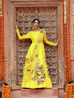Gazab By Miku Kumar - Yellow Sabia Drape Anarkali with Belt (Set of 2)