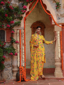 Gazab By Miku Kumar - Yellow Ate Kurta with Pant and Dupatta (Set of 3)